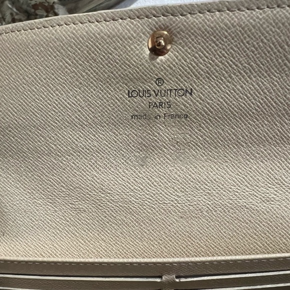 Louis Vuitton Damier Azur Sara Long Wallet - Picture 11 of 17